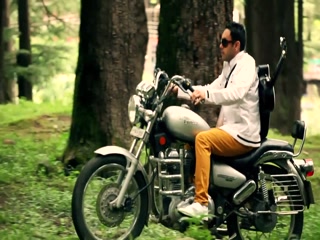 Izhaar Video Song ethumb-008.jpg