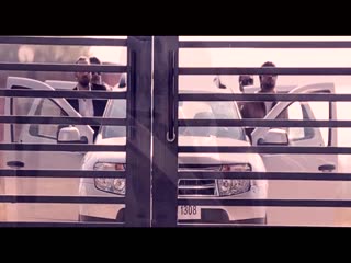 Ashiq Berozgar Video Song ethumb-002.jpg