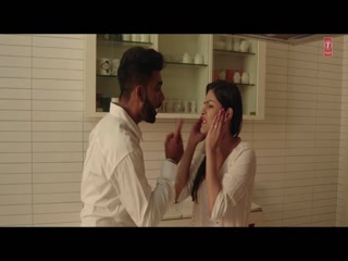 Ik Laara Video Song ethumb-007.jpg