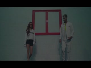 Feelings Video Song ethumb-003.jpg