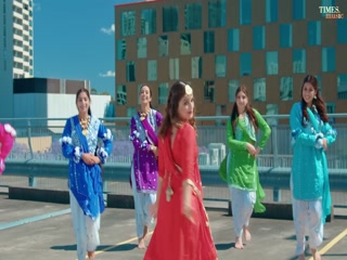 Red Black Video Song ethumb-003.jpg