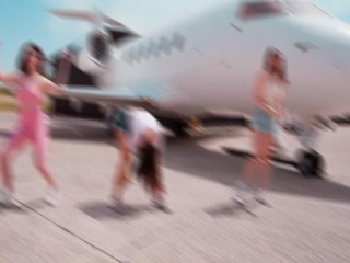 Tipsy Video Song ethumb-008.jpg