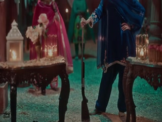 30 Star Video Song ethumb-005.jpg
